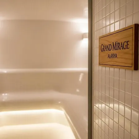 Hotel Grand Mirage & 5*