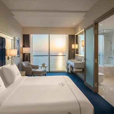 Grand Mirage & فندق